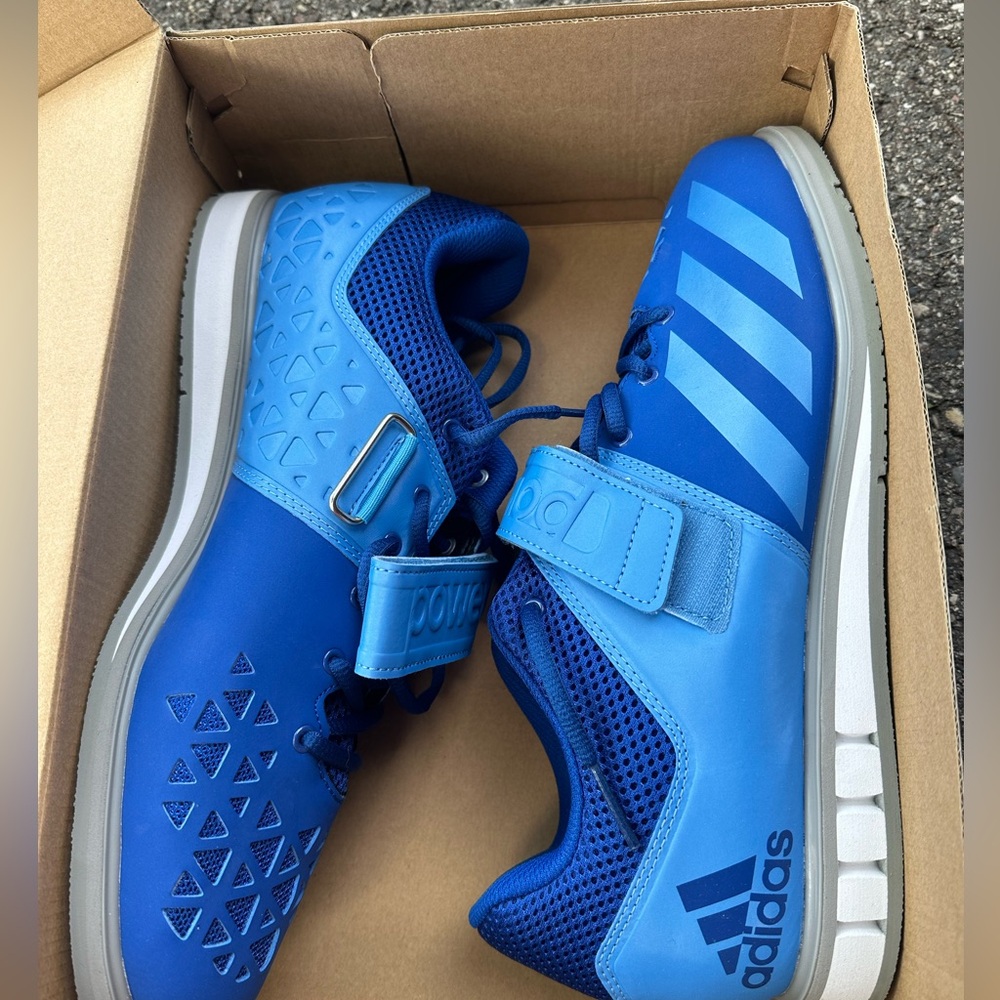 NEW Adidas Powerlift 3